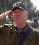 Commander of the Shoalay Marom Brigade_destroying Gaza houses.JPG